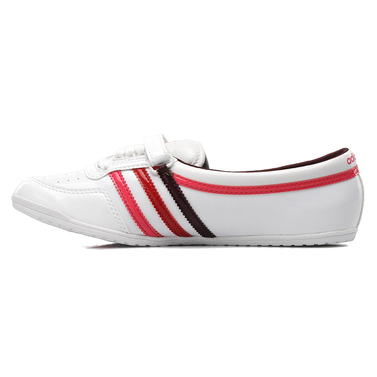 Zapatillas Adidas 06 Mujer (65€ + IVA)
